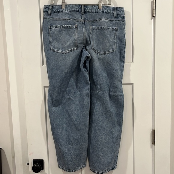 Low Rise Straight Jeans - Picture 2 of 2